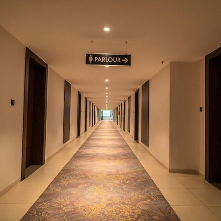 Hotel Omaya Garden Райпур Екстер'єр фото