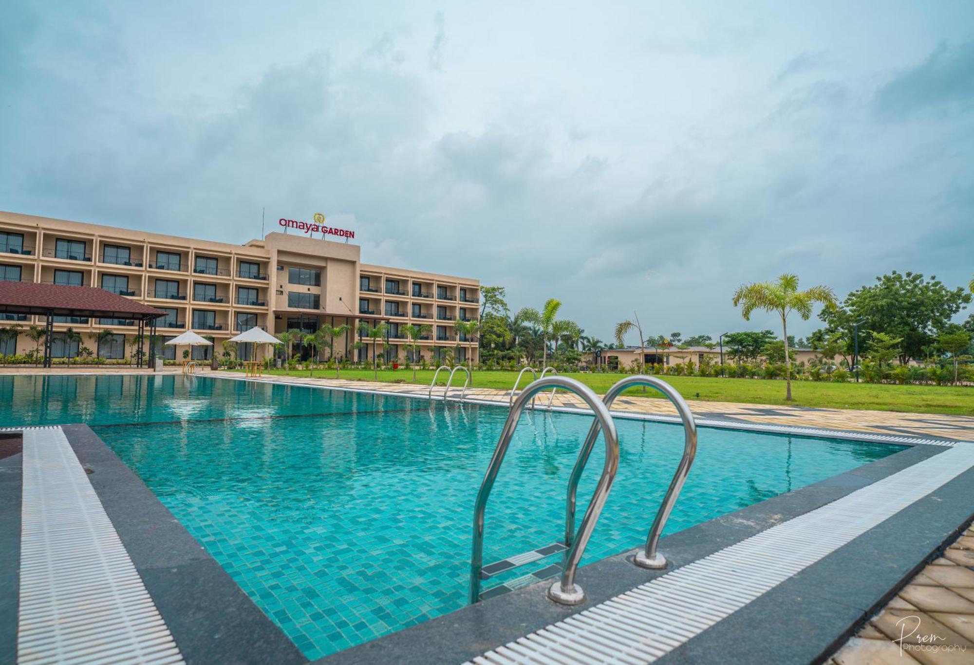 Hotel Omaya Garden Райпур Екстер'єр фото