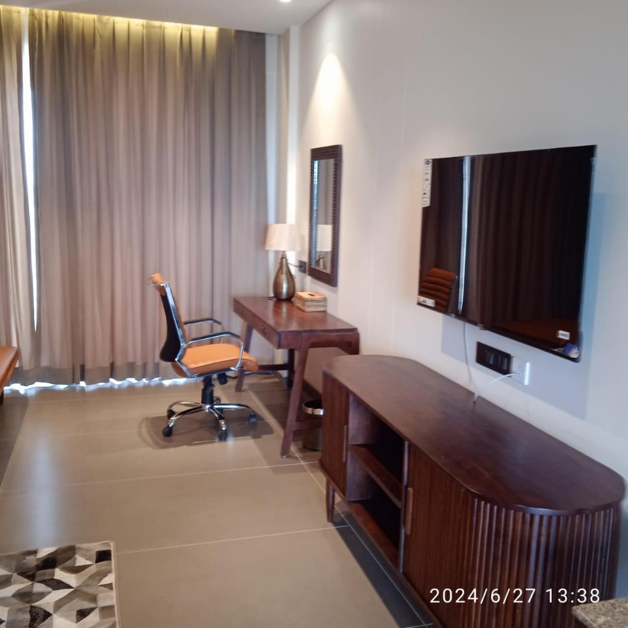 Hotel Omaya Garden Райпур Екстер'єр фото